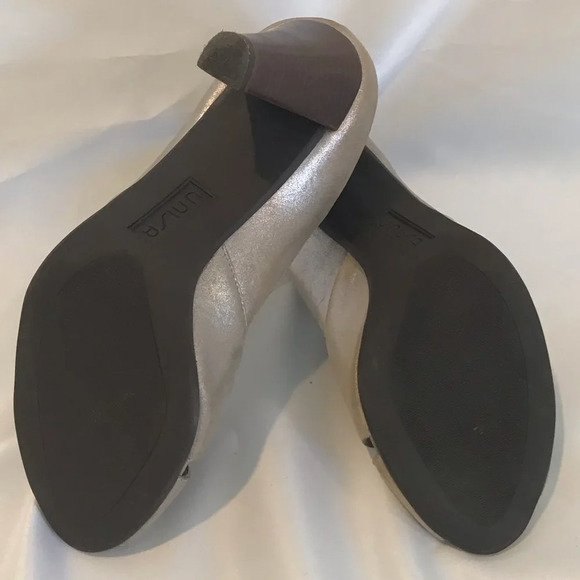 Unisa metallic taupe peep toe size 8.5 - Picture 6 of 6
